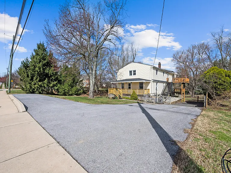 9432 Lyons Mill Rd — Photo 40