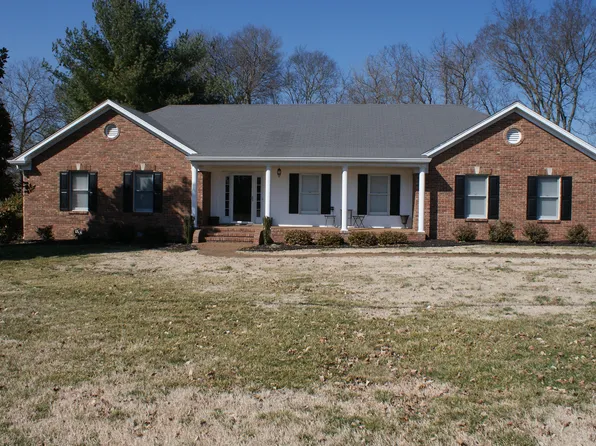 138 Stonehouse Dr, Gallatin, TN 37066