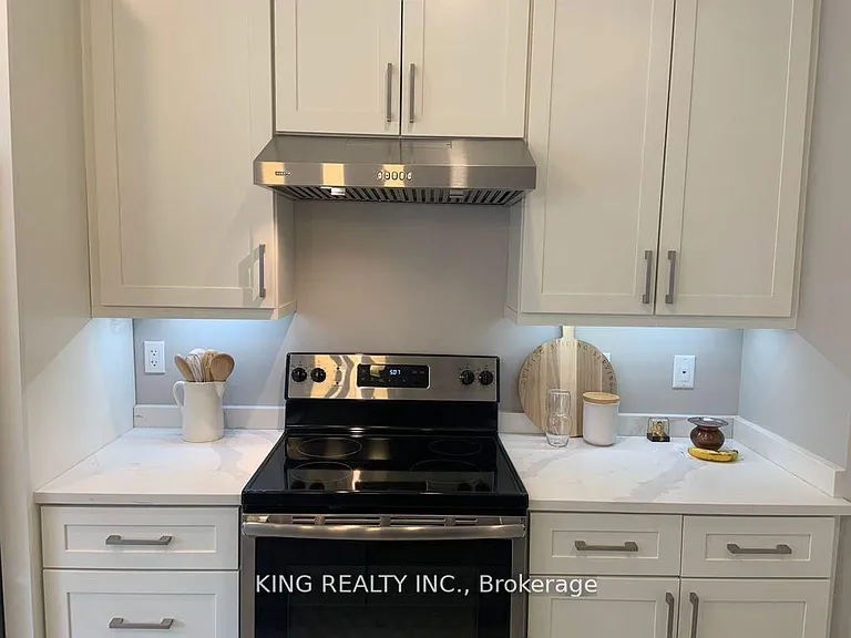 811 Sarnia Rd #60 — Photo 13