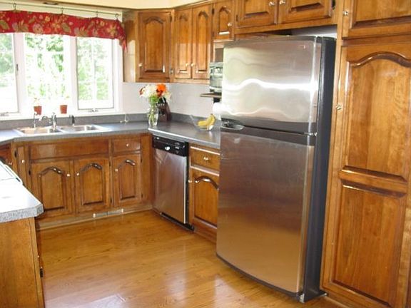 4th image of 1601 Lois Ct