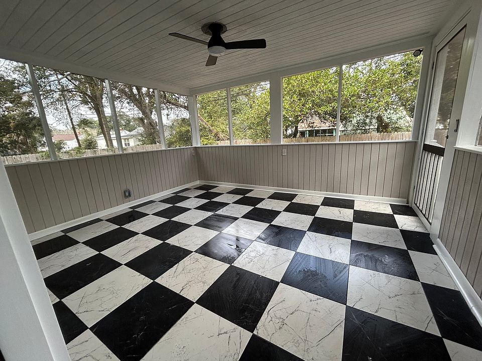 1st image of 2040 Hawthorne St