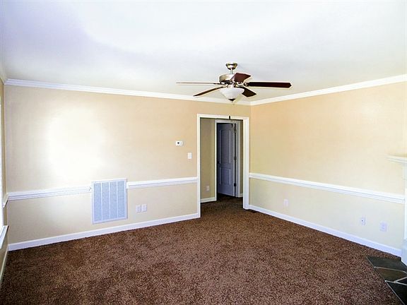 3rd image of 191 Camden Dr