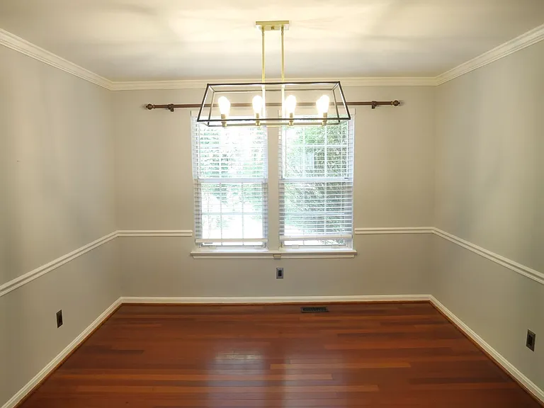 13706 Primrose Ct — Photo 7