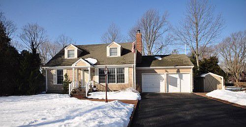 2nd image of 50 Wood Ave