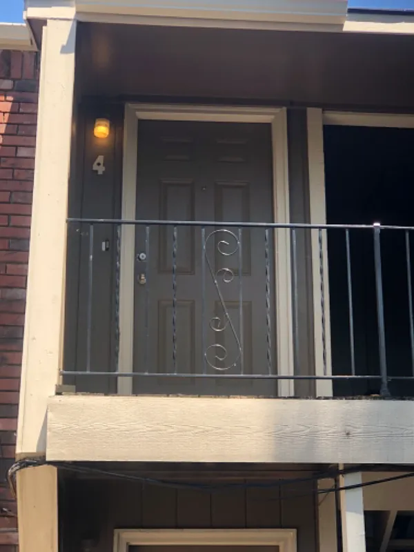1035 South Kansas Avenue - Apt 4 — Photo 1