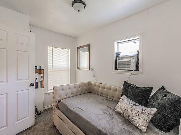 5th image of 2514 Columbus Ave