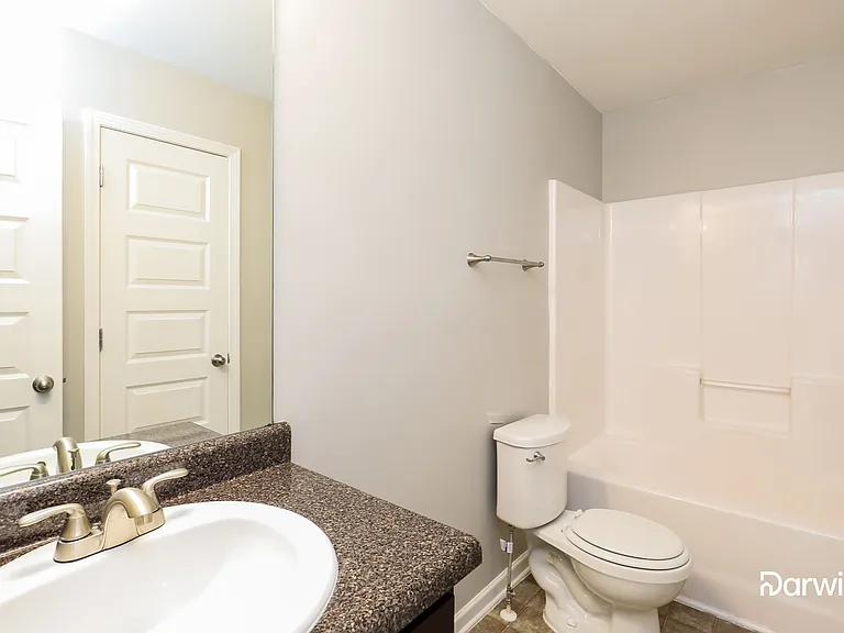 358 Lamont Ln — Photo 14