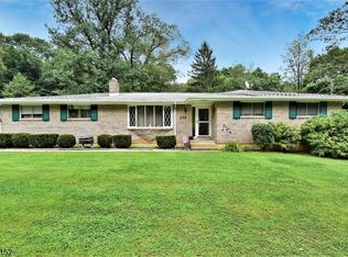 256 Buckhorn Dr, Belvidere, NJ 07823