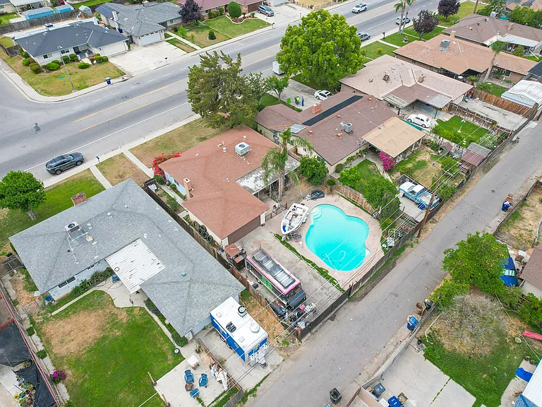 3520 Planz Rd — Photo 27