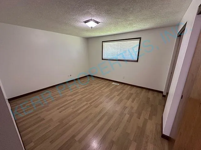 18660 Roundtree Dr — Photo 13