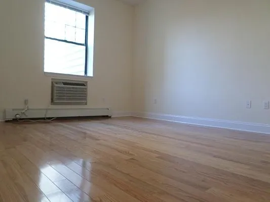 Rented by Keller Williams NYC | media 20
