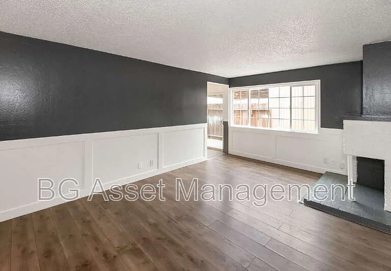 212 Westwood St — Photo 6