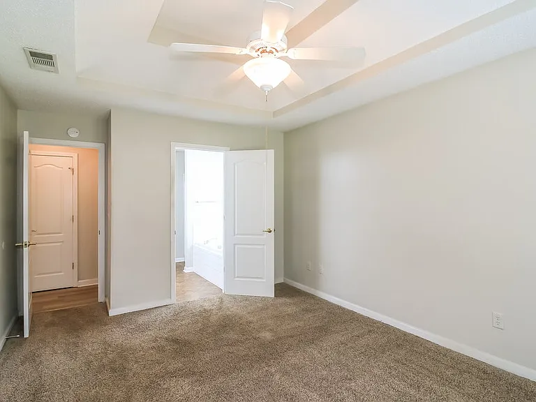 1303 Vine Cir — Photo 11