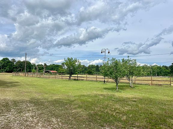 3rd image of 2041 Broome Road