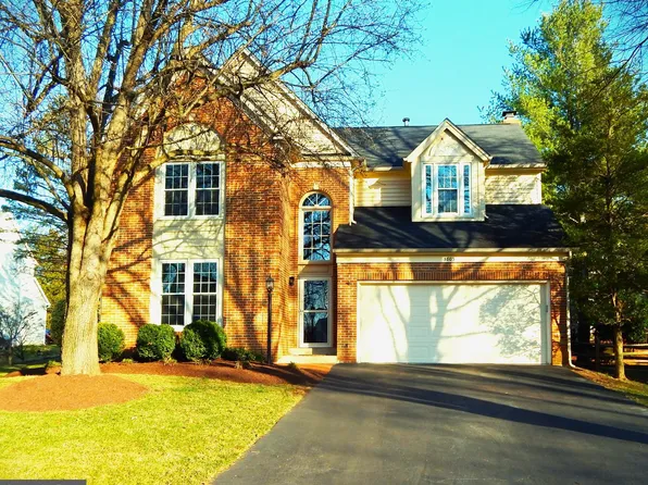 5803 Cub Stream Dr, Centreville, VA 20120