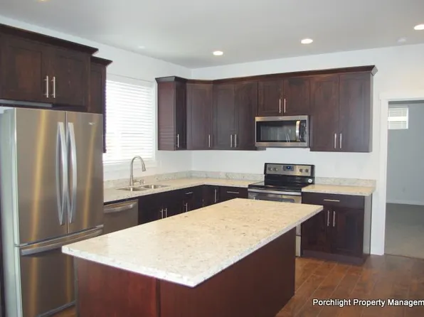1750 Kok Rd Unit B, Lynden, WA 98264