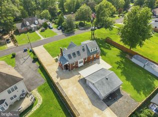 6334 Edgemoor Ln, Alexandria, VA 22312