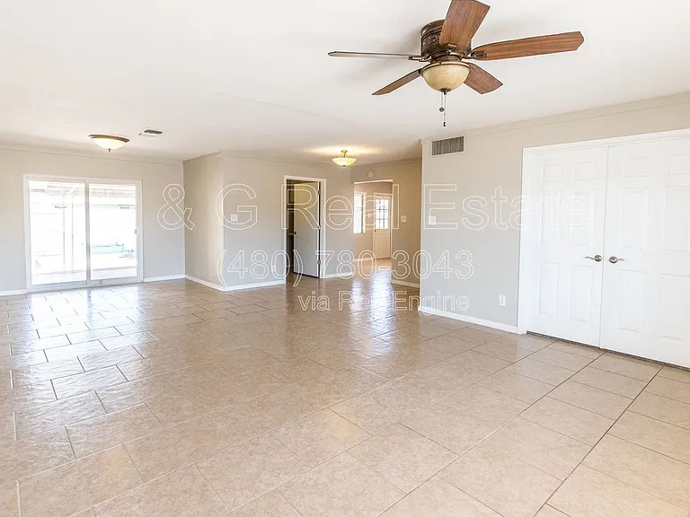 8050 E Clarendon Ave — Photo 4