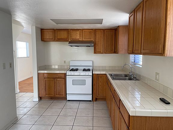 3rd image of 132B W Glendon Way