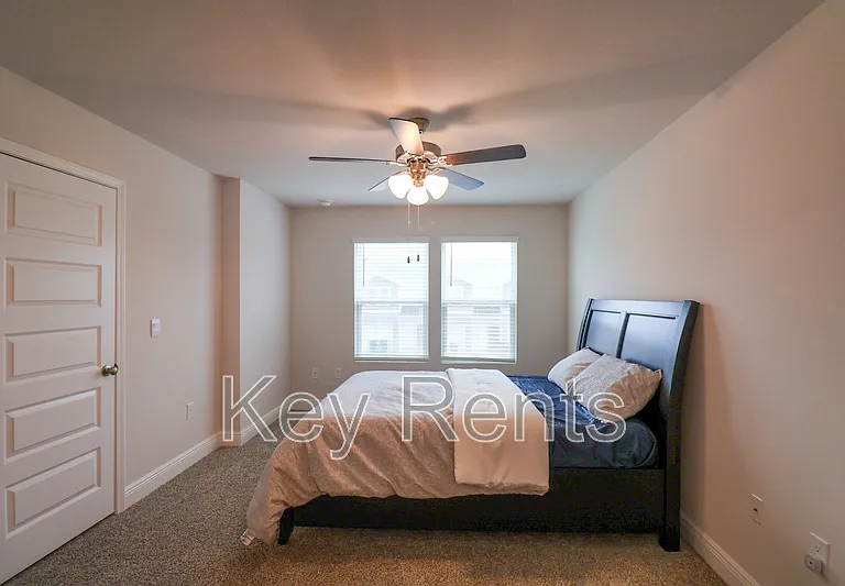7174 Village Ln — Photo 8