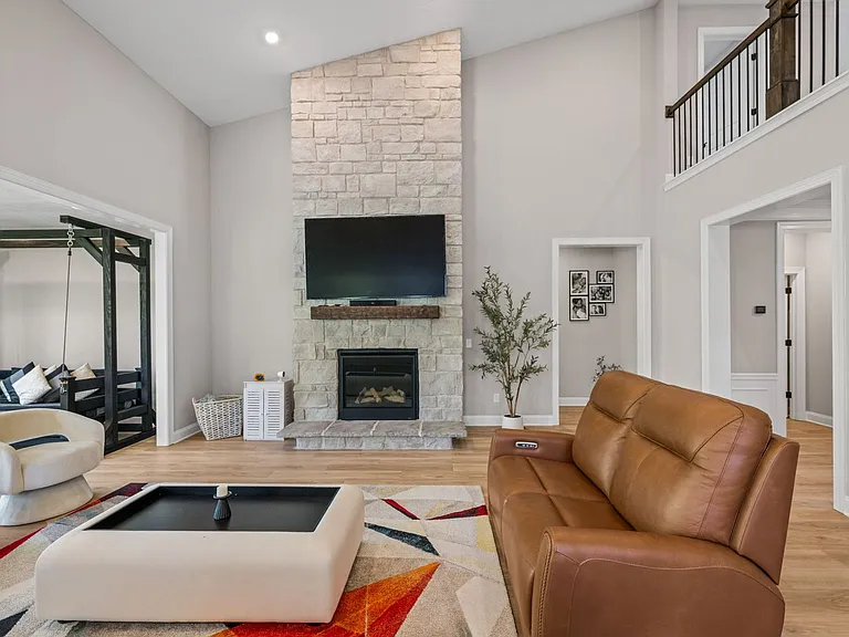 233 Lake Balaton Dr — Photo 53