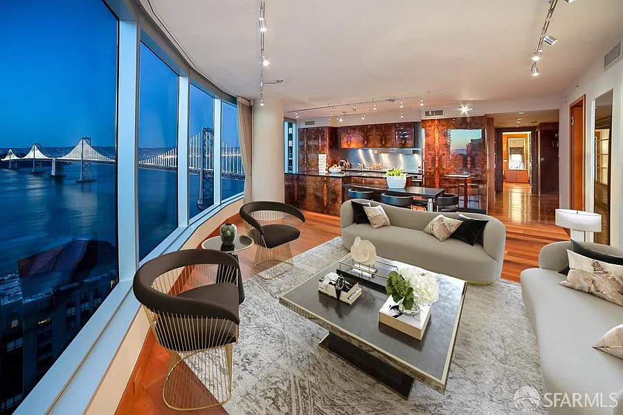 301 Main St #33B