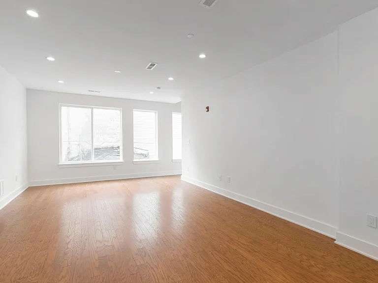 1726 Ridge Ave #3 — Photo 7
