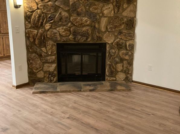 23 Hedgerow Ln