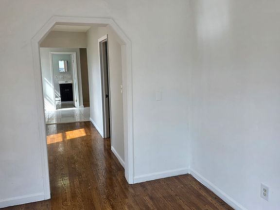 5th image of 15 Augusta St Floor 2