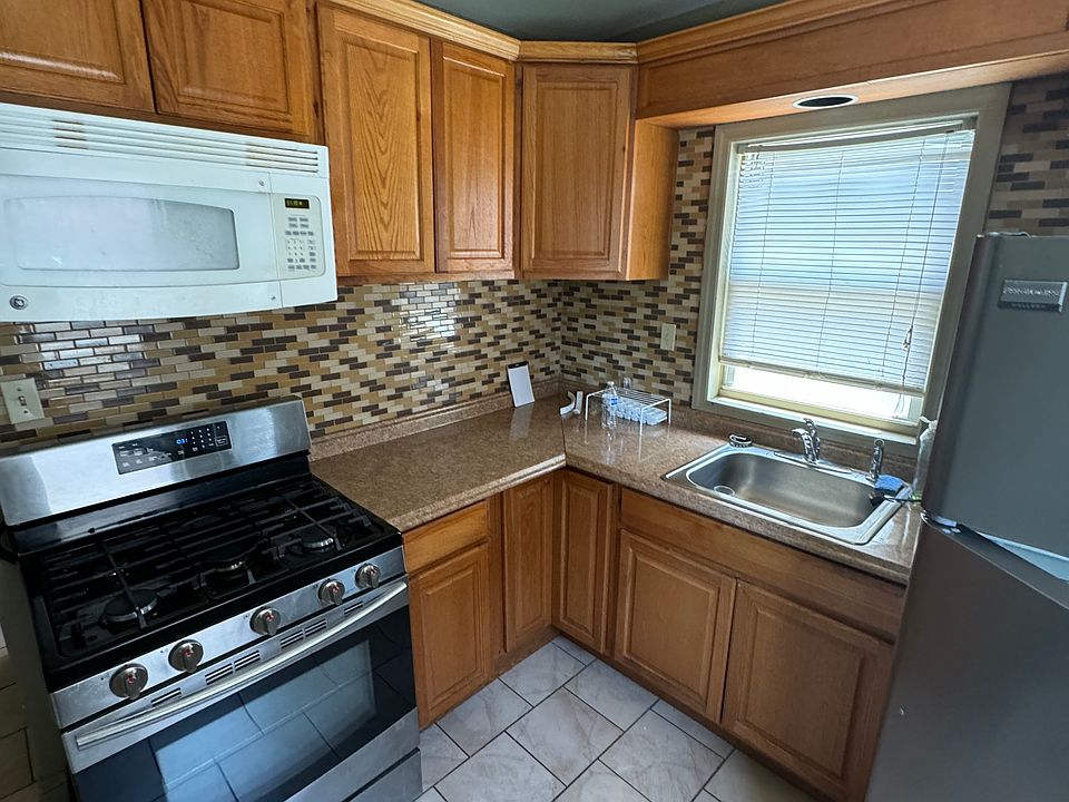 1st image of 14-04 30th Ave #1