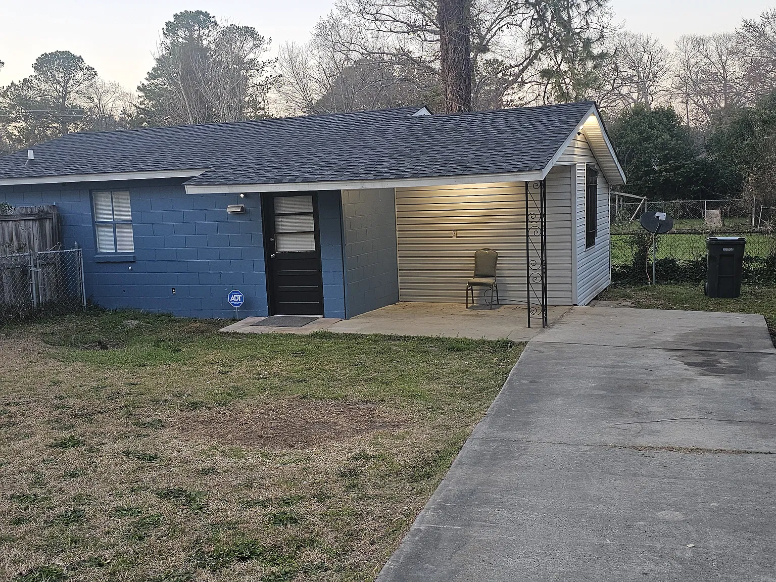 1 bed, 1000 sqft, $900 — Photo 1