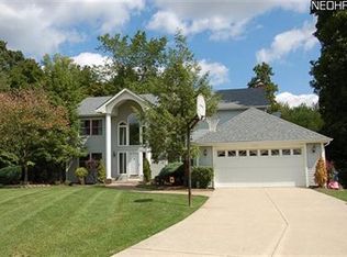 6209 N Huntington Dr, Solon, OH 44139