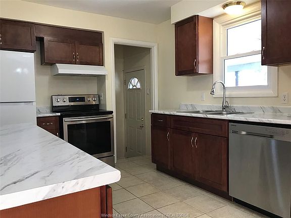2nd image of 3290 Everts Ave