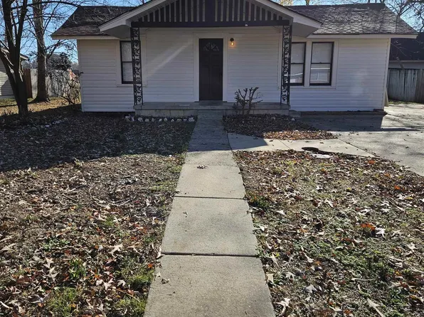 1953 Torreyson St, Conway, AR 72034