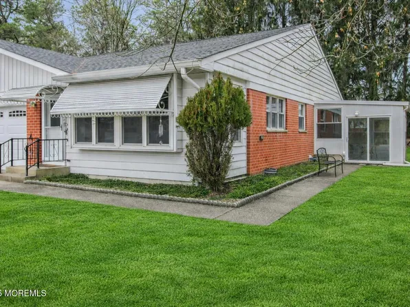 988 B Constitution Boulevard, Whiting, NJ 08759