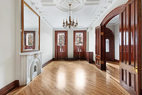 Rented by Compass | media 14