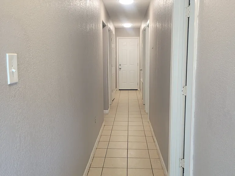 1620 Chandler St — Photo 2