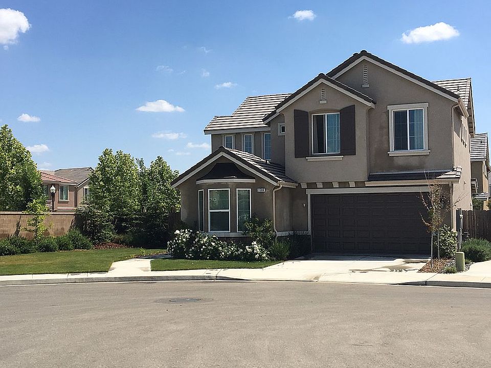 Cul-de-Sac Lot mature trees