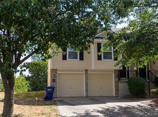 1213 NW Ashley Ln, Grain Valley, MO 64029