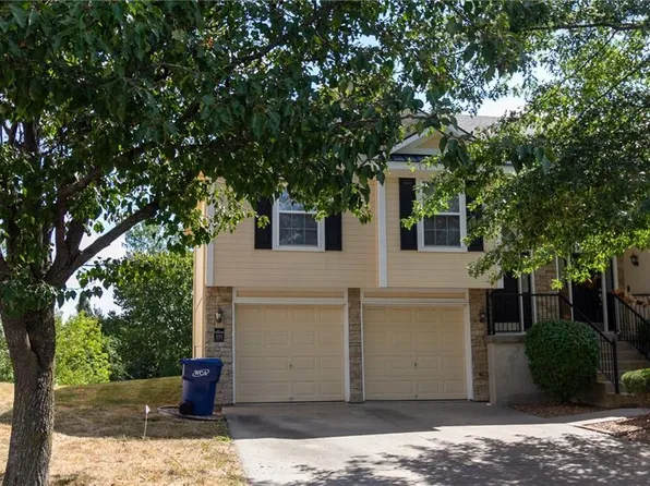 1213 NW Ashley Ln, Grain Valley, MO 64029