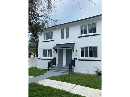 2350 SW 26th Ln Photo 1