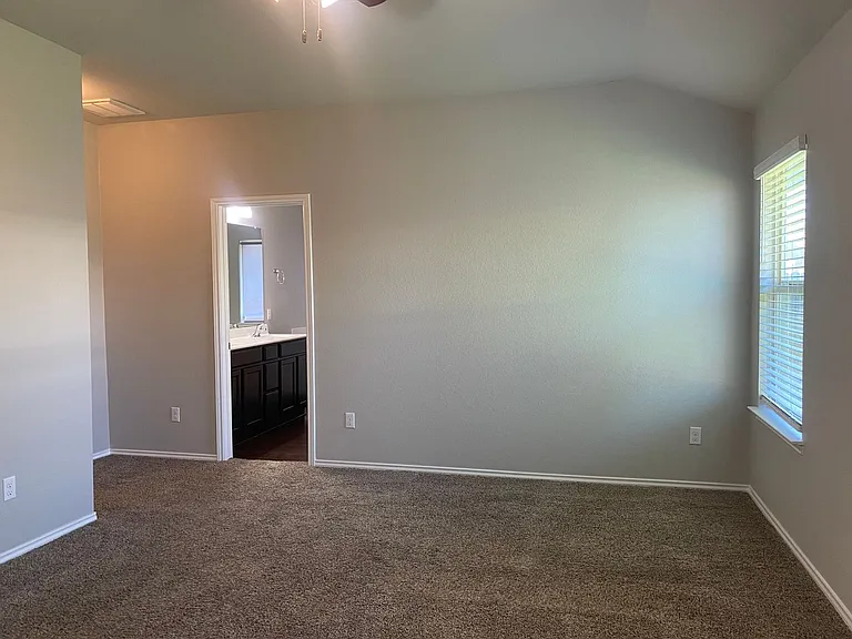 240 Bethann Dr — Photo 10