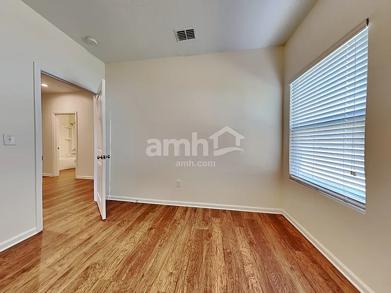 8160 Radican Rd — Photo 17