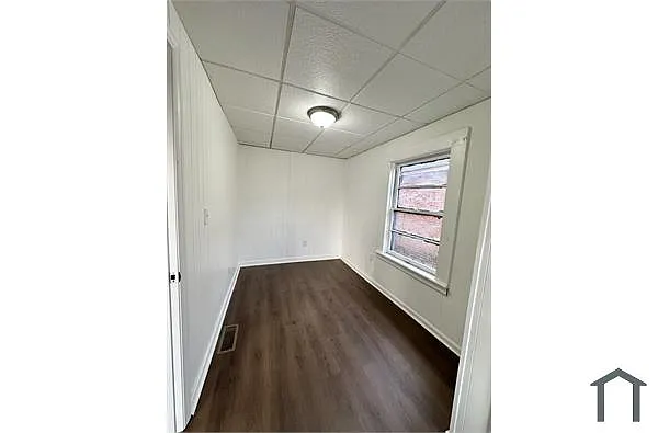 Building Photo - 112 Kappa Ave S