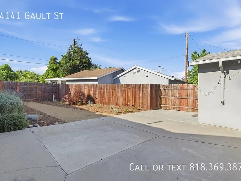 14141 Gault St — Photo 22