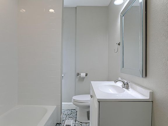 3rd image of 4028 E 68th St #1