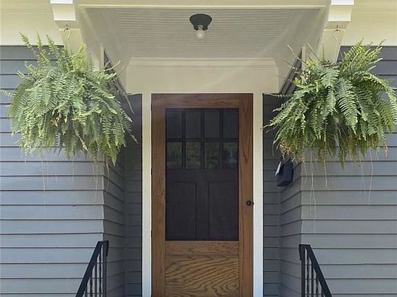 3rd image of 332 Volusia Ave