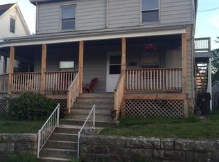 28 Squire St, New London, CT 06320