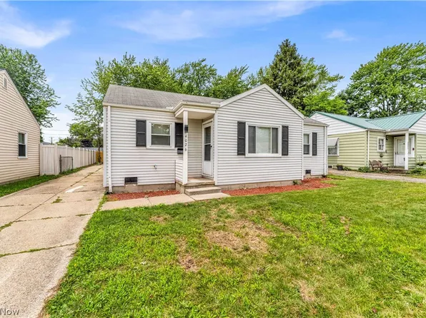 4026 W 144th St, Cleveland, OH 44135