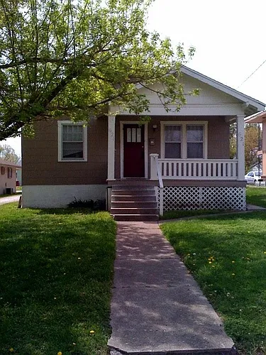 621 S Campbell Ave Photo 1